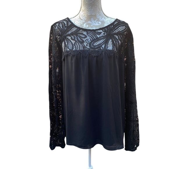 Lilly Pulitzer Keegan Blouse XL Black Onyx Lace Yoke Sleeve Top Boho Classic - Picture 2 of 10